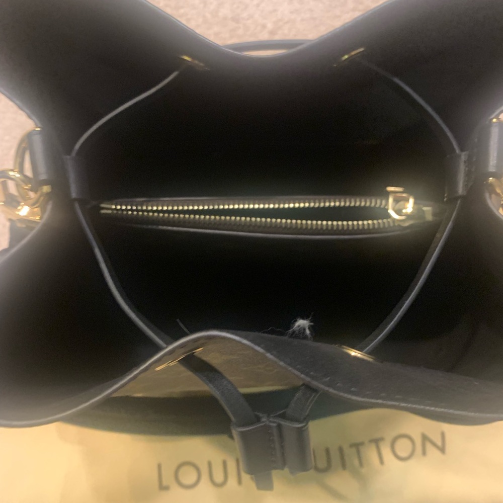 Louis Vuitton Brown Monogram Canvas Bucket Bag with Black Trim - Picture 3 of 11